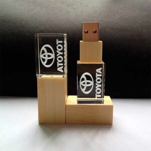 Pen Drive de Vidro com Madeira